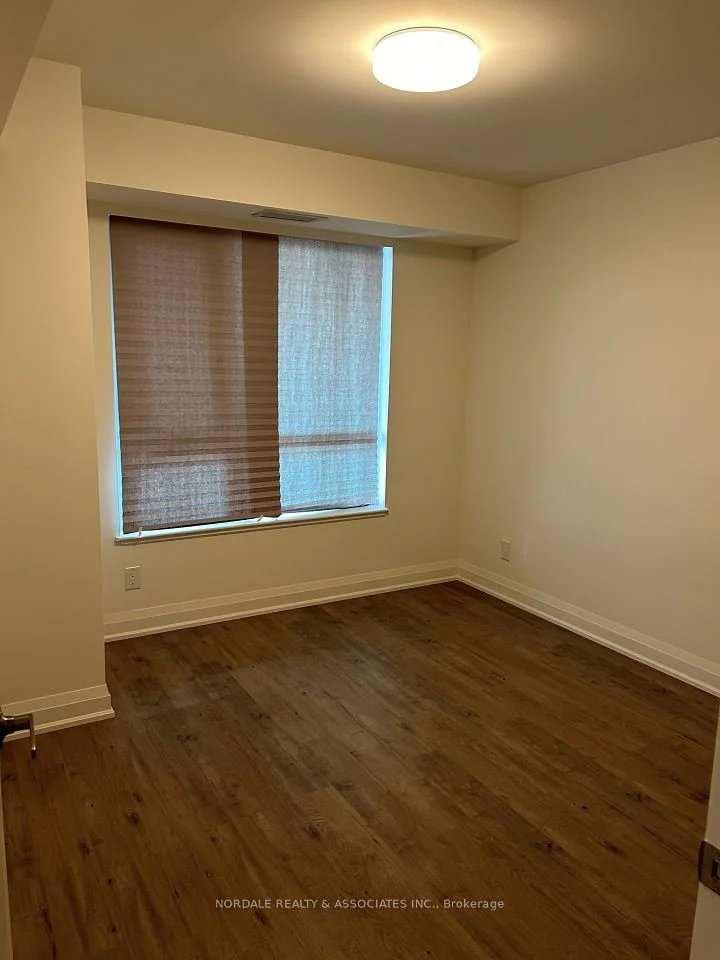 58 Lakeside Terrace 803, Barrie, ON L4M 0L5