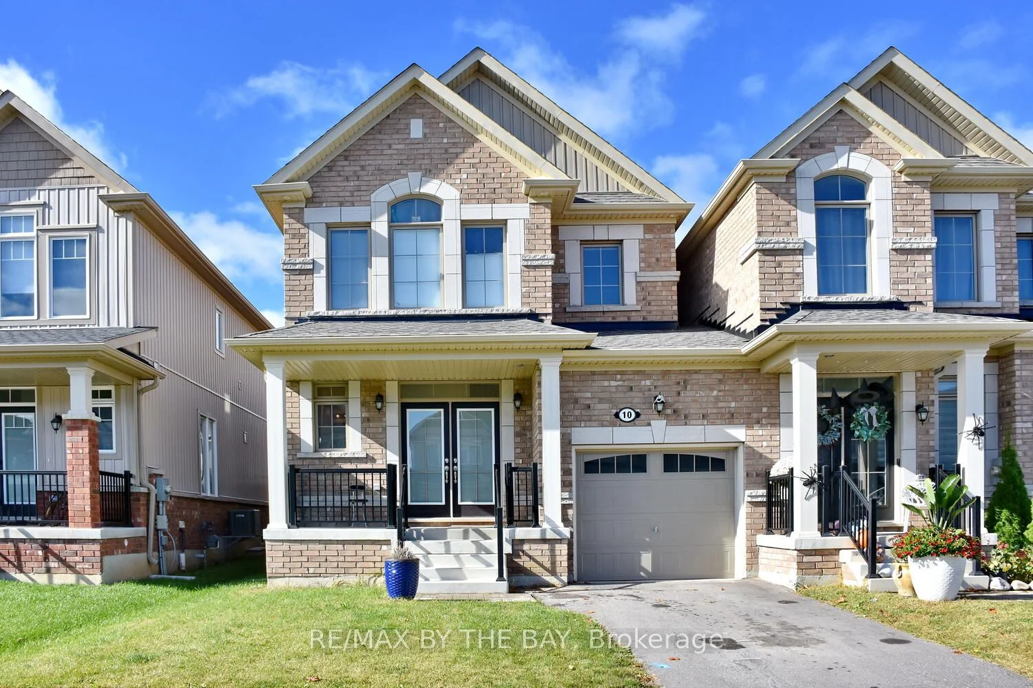 10 BARFOOT Street, Collingwood, ON L9Y 0G7