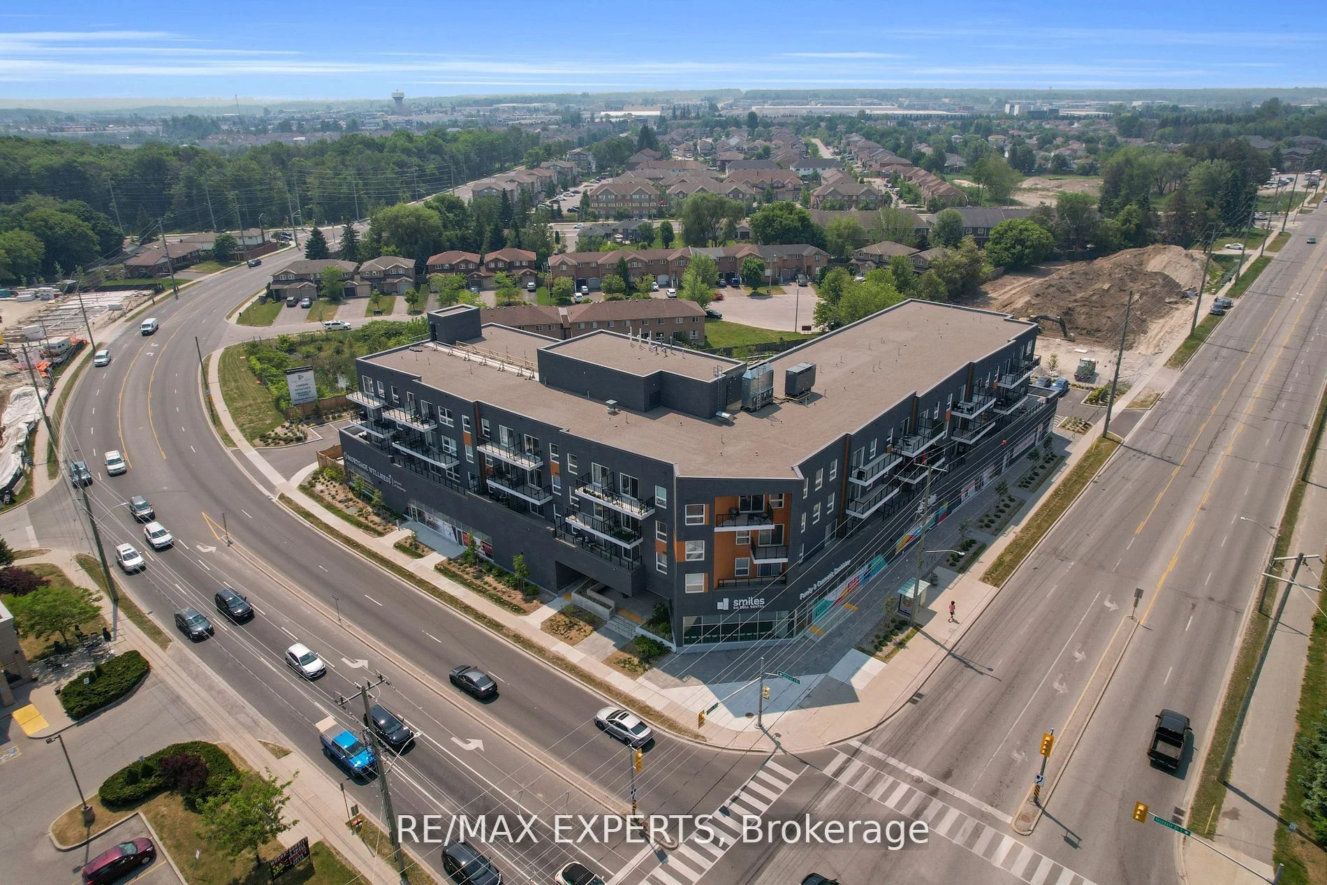 430 Essa Road 209, Barrie, ON L9J 0M1