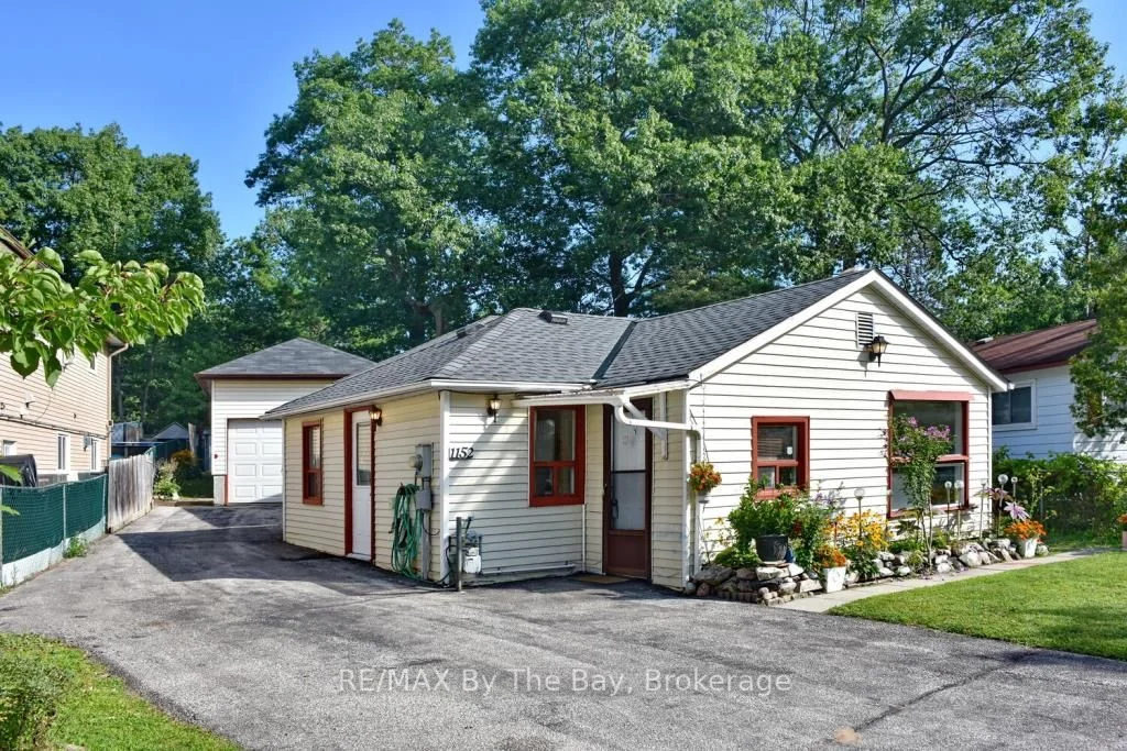 1152 MOSLEY Street, Wasaga Beach, ON L9Z 2E7