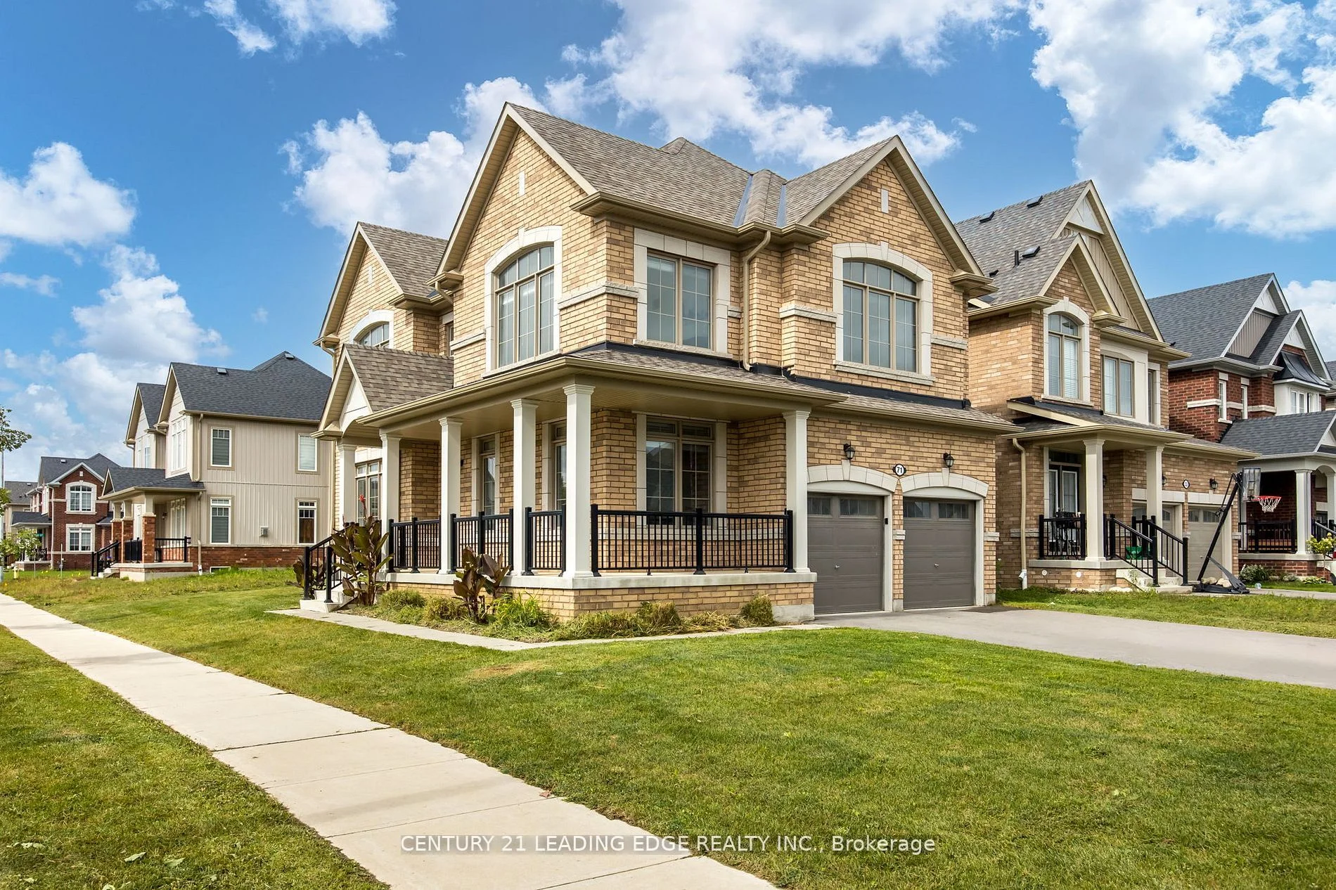 71 KIRBY Avenue, Collingwood, ON L9Y 0W9