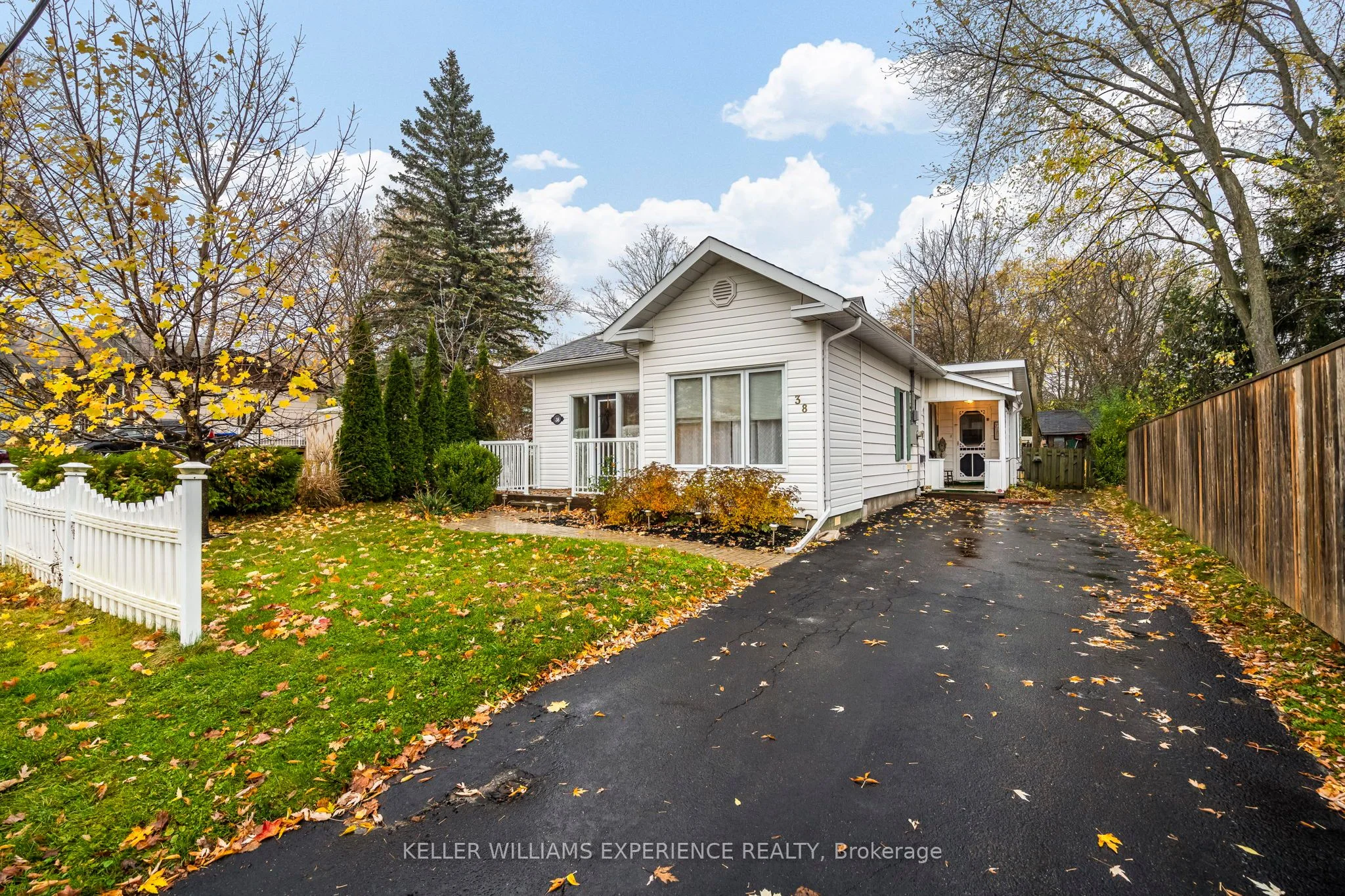 38 Wolfe Street, Penetanguishene, On L9m 1b7