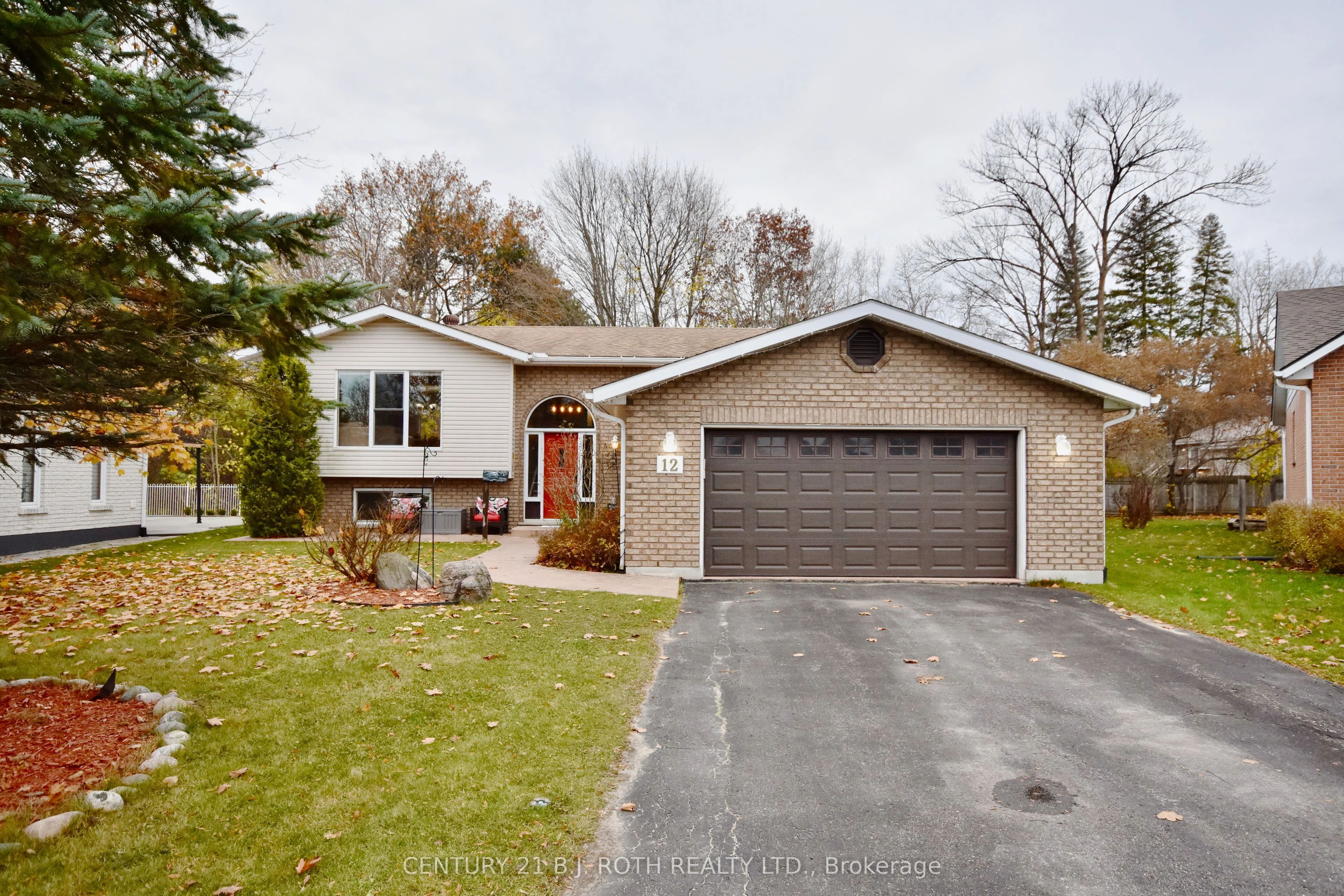 12 BRIDLE Road, Penetanguishene, ON L9M 1J5