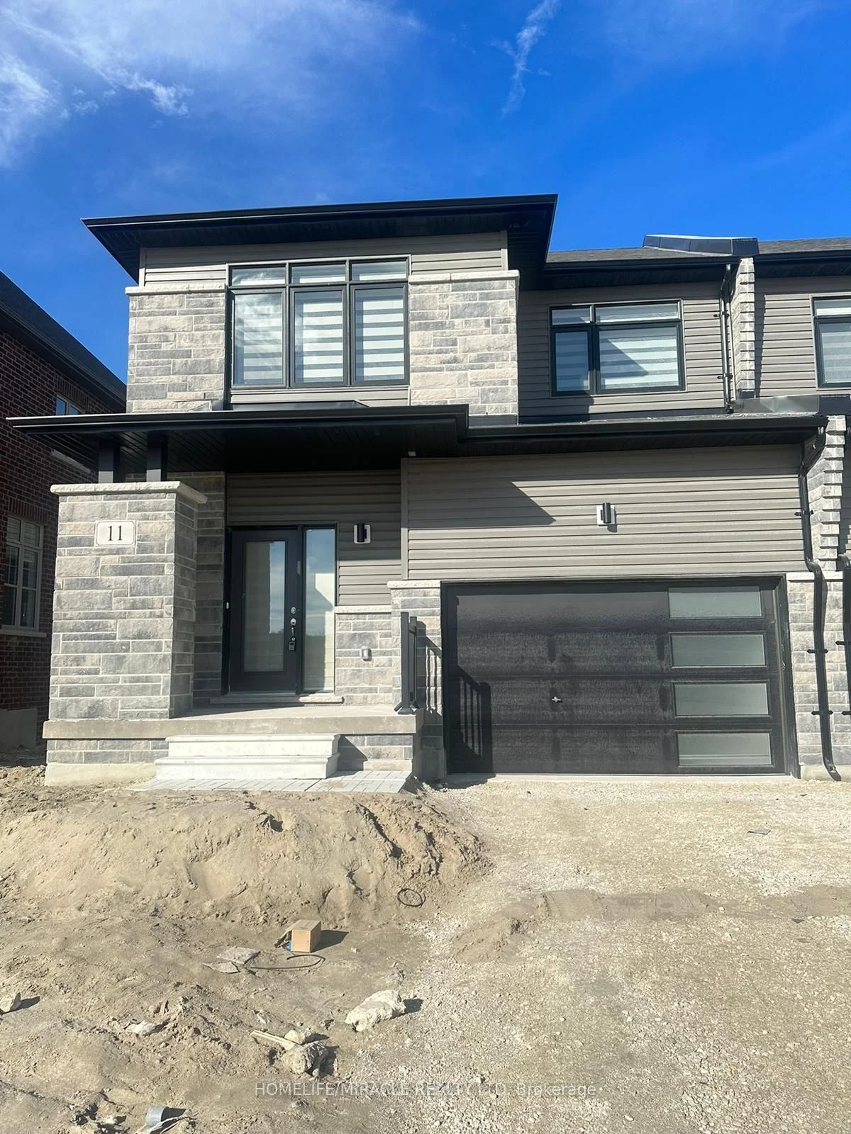 11 Federica Crescent W, Wasaga Beach, ON L9Z 0N5