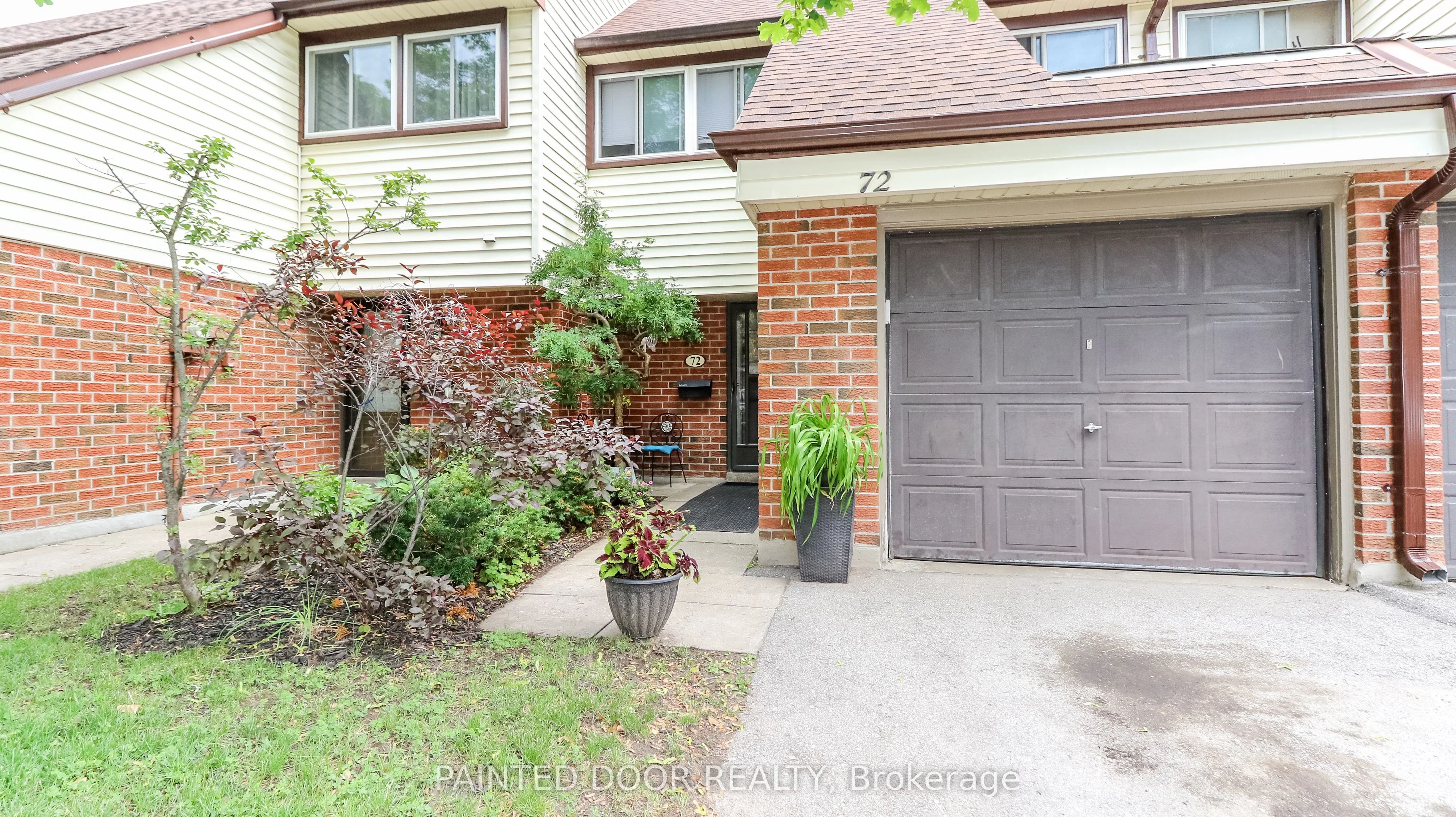28 DONALD Street 72, Barrie, ON L4N 4S6