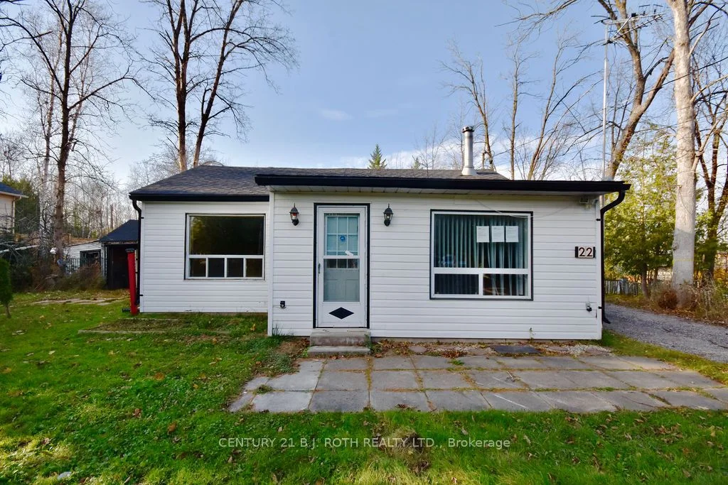 22 Robert Street S, Wasaga Beach, ON L9Z 2Y2