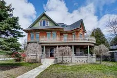 83 BERCZY Street, Barrie, ON L4M 3R1