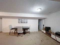 27 Portland Street LWR, Collingwood, ON L9Y 2L3