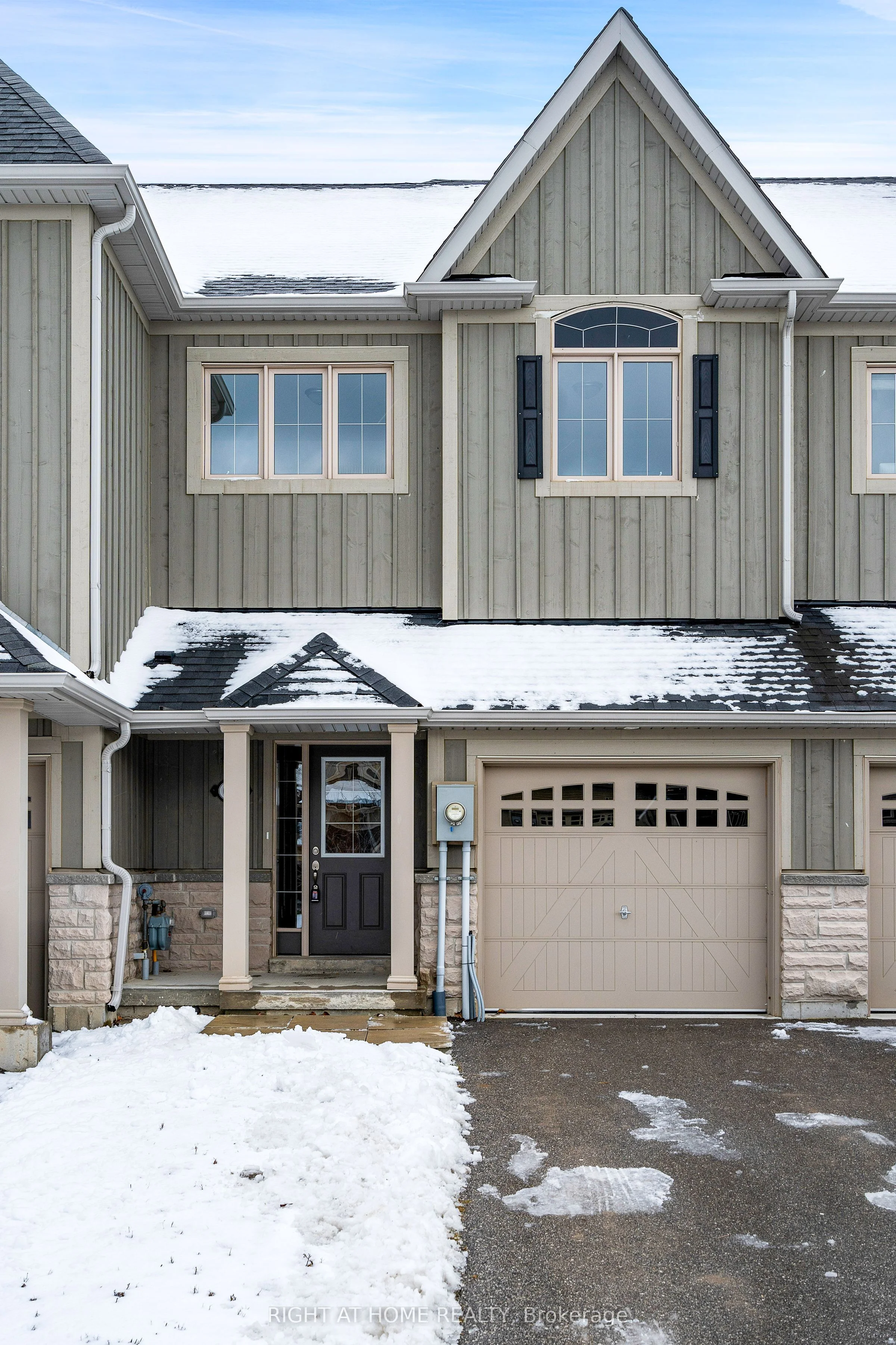 64 Robertson Street, Collingwood, On L9y 0x1