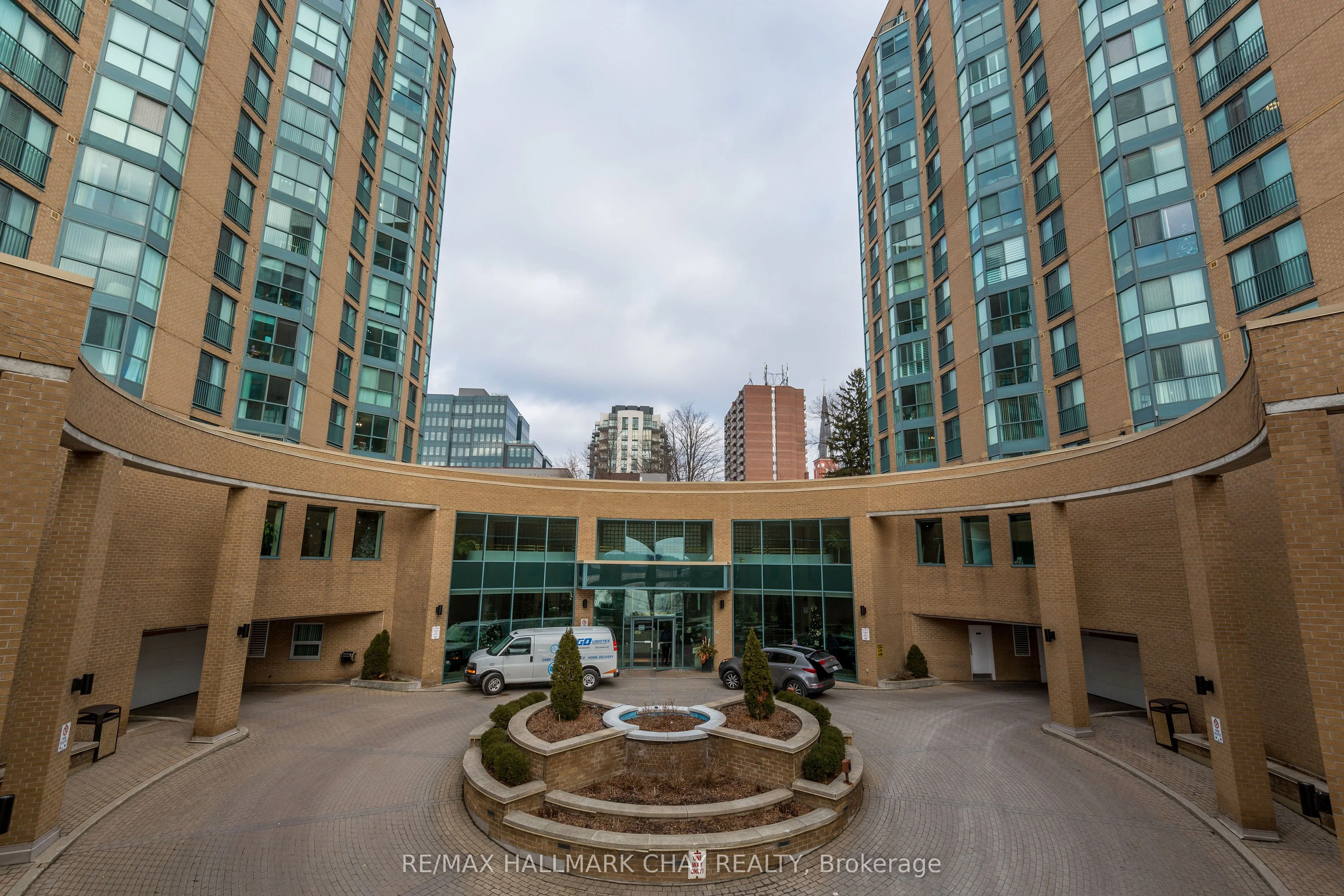 150 Dunlop Street E 705, Barrie, On L4m 6h1