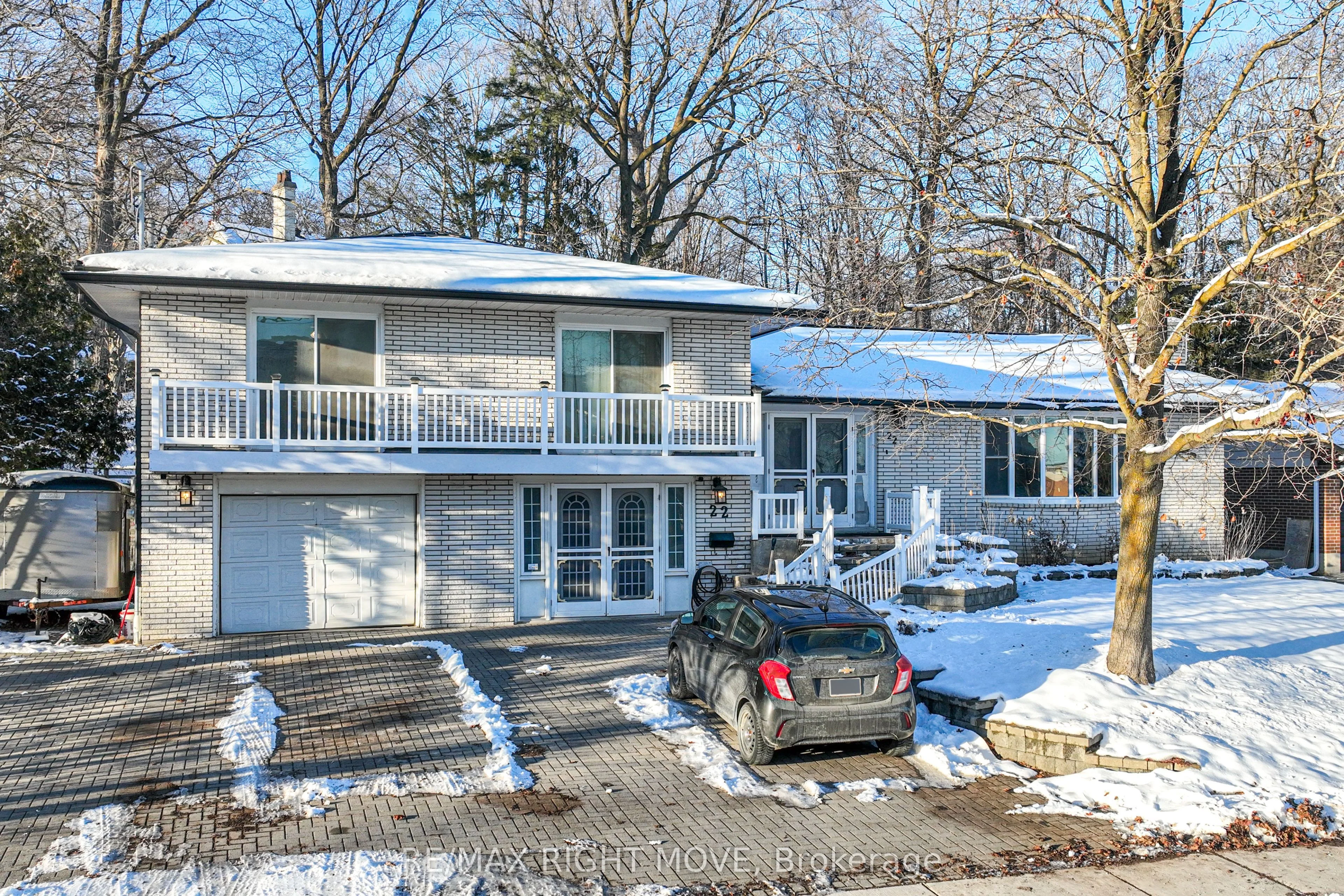 22 Brant Street W, Orillia, On L3v 3n7