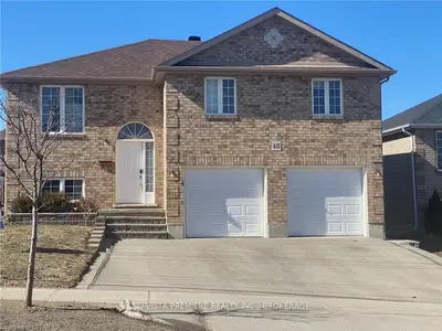 48 LIVINGSTONE Street E, Barrie, ON L4M 6X9