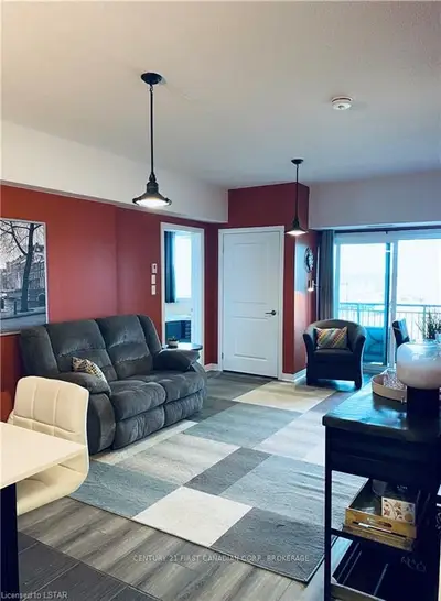 299 Cundles Road E 303, Barrie, ON L4N 7C9