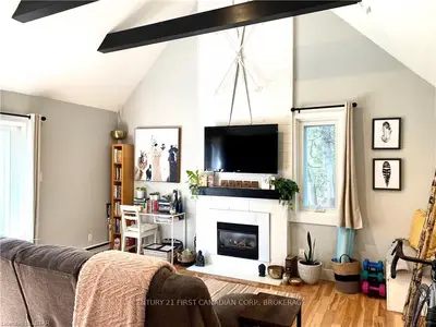 5 Dawson Drive 322, Collingwood, On L9y 5b4