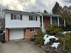 22 Copeland Street, Penetanguishene, On L9m 1k3