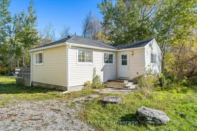 195 Paradise Avenue N, Tay, On L0k 1r0