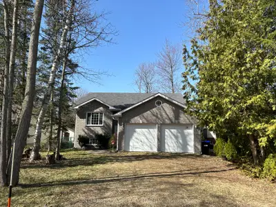 28 55th Street S, Wasaga Beach, ON L9Z 1W9