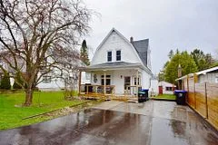 36 Harriet Street, Penetanguishene, On L9m 1l1