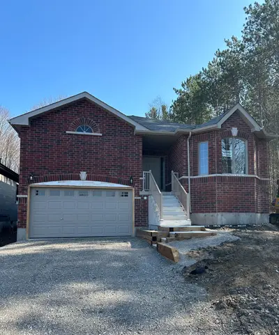 31 Revol Road S, Penetanguishene, On L9m 1n8