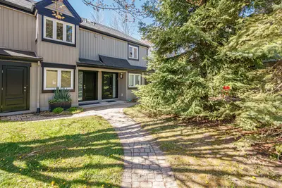 5 Harbour Street E 4, Collingwood, On L9y 5c5