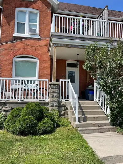 42 Toronto Street 3, Barrie, On L4n 1a8