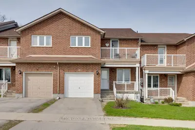 34 Owen Street, Penetanguishene, On L9m 1m8
