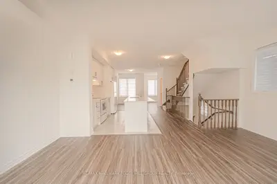 77 Shelburne Avenue, Wasaga Beach, On L9g 0z3