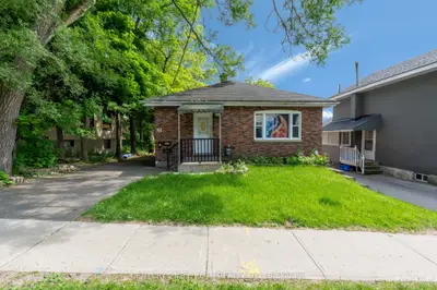 Triplex in Barrie