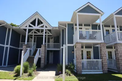 Condo Apartment in Oro-Medonte