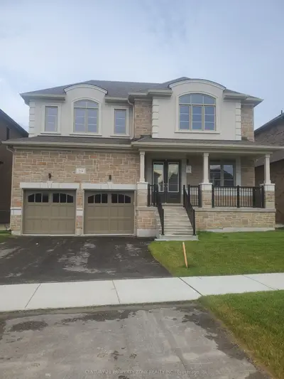 Detached in Clearview