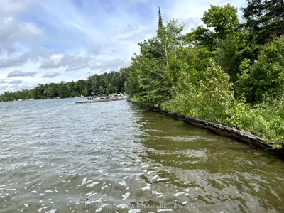 2204 South Orr Lake Road, Springwater, On L0l 1p0