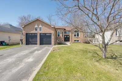 26 Silver Birch Avenue, Wasaga Beach, On L9z 1m2