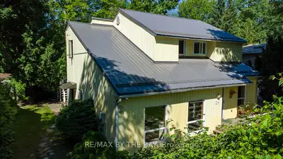 Detached in Wasaga Beach