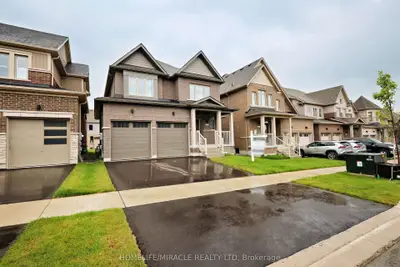Detached in Barrie