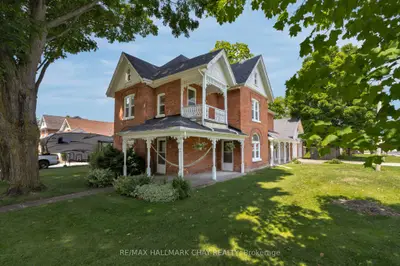 Detached in Springwater
