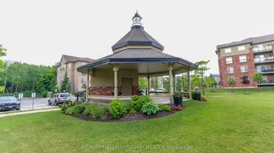 Condo Townhouse in Barrie