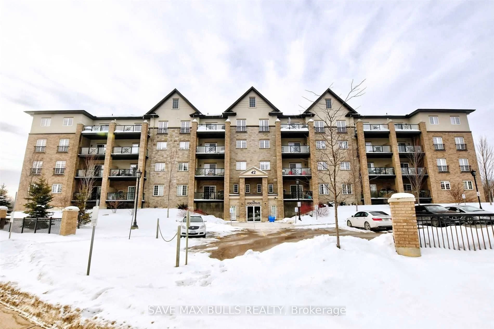 42 Ferndale Drive S 410, Barrie, On L4n 2m5