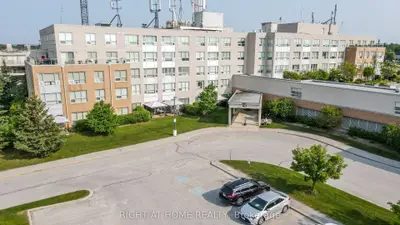 Condo Apartment in Barrie