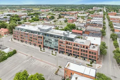Condo Apartment in Orillia