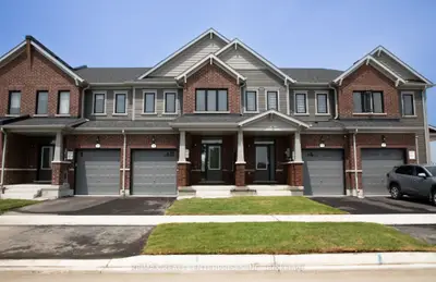 Att/Row/Townhouse in Barrie