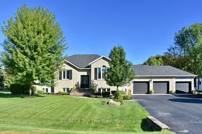 5 Pridham Court, Wasaga Beach, On L9z 1m4