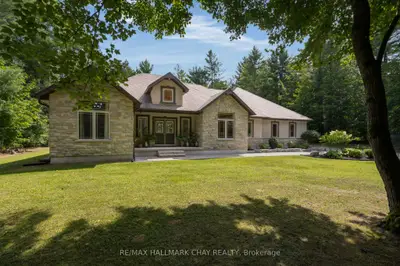 Detached in Springwater