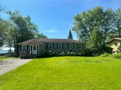 Detached in Severn