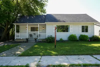 Detached in Springwater