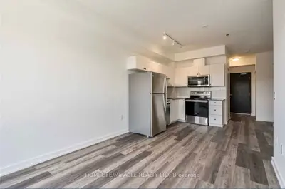 Condo Apartment in Barrie