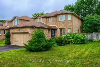 24 Neelands Street, Barrie, On L4n 7a1