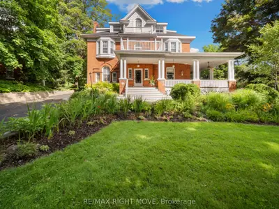 68 Tecumseth Street, Orillia, On L3v 1x9