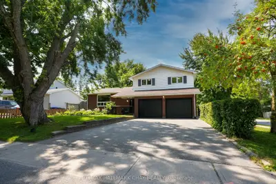 Detached in Springwater