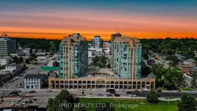 Condo Apartment in Barrie