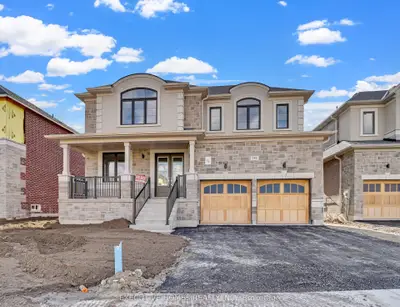 Detached in Clearview